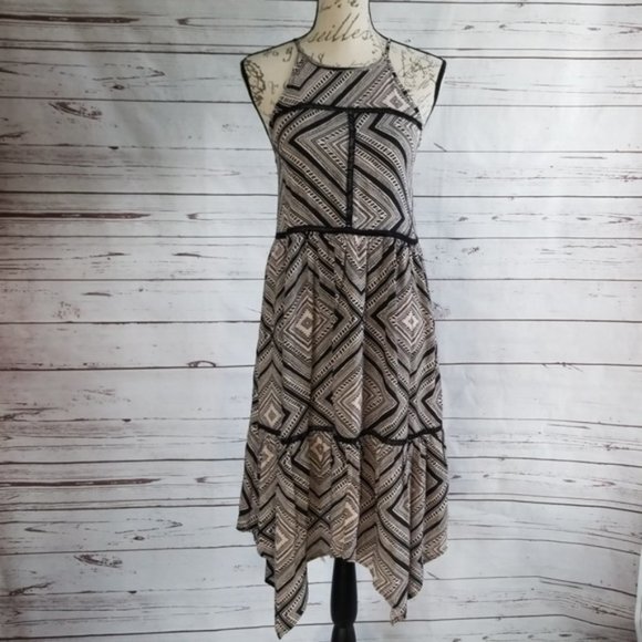 Dresses & Skirts - NWOT Xhilaration black/tan hankerchief dress